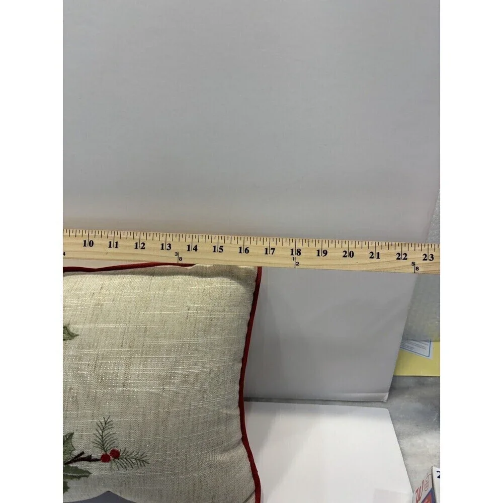 Pillow Perfect Holiday Cardinal Christmas Rectangular Linen Blend Pillow 17